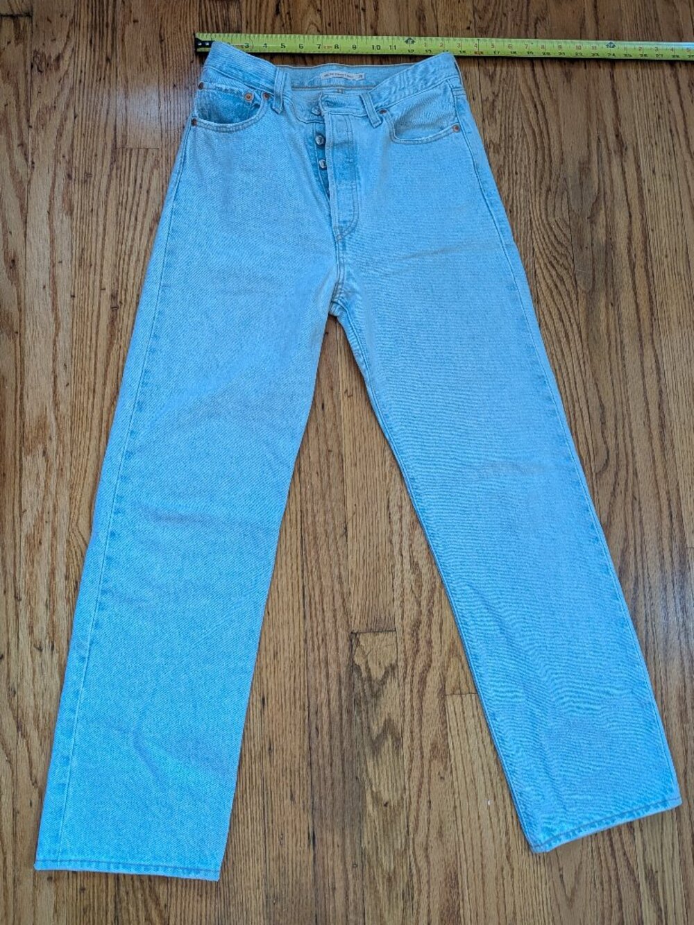 Levi's 28 ribcage straight ankle light wash